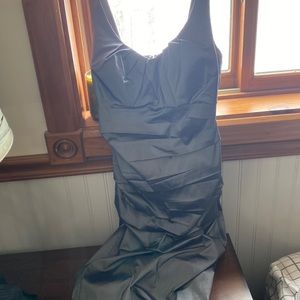 Grey dress. Size 6. Beautiful with ruffled miseducation and padded cups. Worn 1x